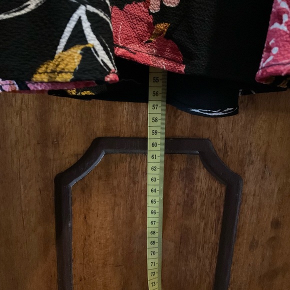 City Chic Floral Top Size AU 24 $17 🌺 - Picture 13 of 15